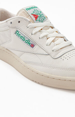 Forbandet Har det dårligt for ikke at nævne Reebok Off White Club C 85 Vintage Shoes | PacSun | PacSun
