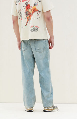 Light Wash Baggy Jeans image number 3