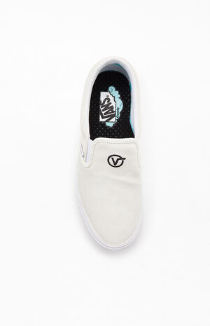 White & Black ComfyCush Distort Slip-On Shoes image number 6