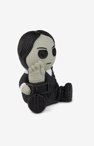 The Addams Family Wednesday Addams With Thing 097 Knit Series Vinyl Figure image number 4