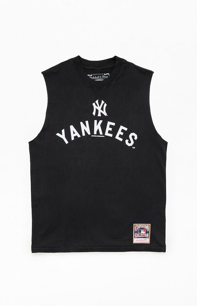 Mitchell & Ness Men's Yankees Cut-off Muscle T-shirt In Black