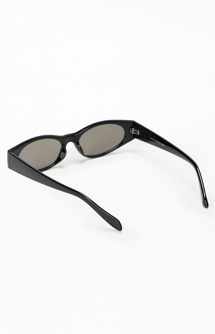 Low profile sunglasses top