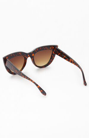 Medium Cat Eye Sunglasses image number 3