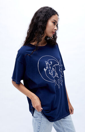 Sun Moon Kiss T-Shirt Sun Moon Kiss T-Shirt image number null