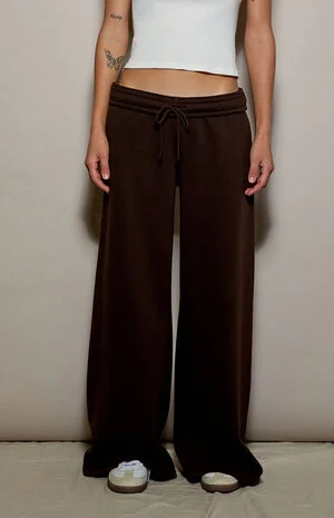 Ultra Soft Fleece Baggy Sweatpants image number 3