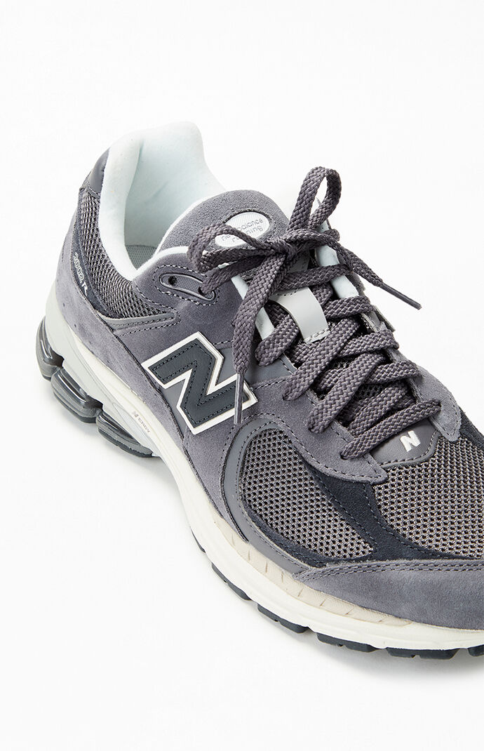 NEW BALANCE 2002R レスアッフ スニカ U2002 RCE New Balance 2002R U2002ROA U2002ROB | SneakerNews.com