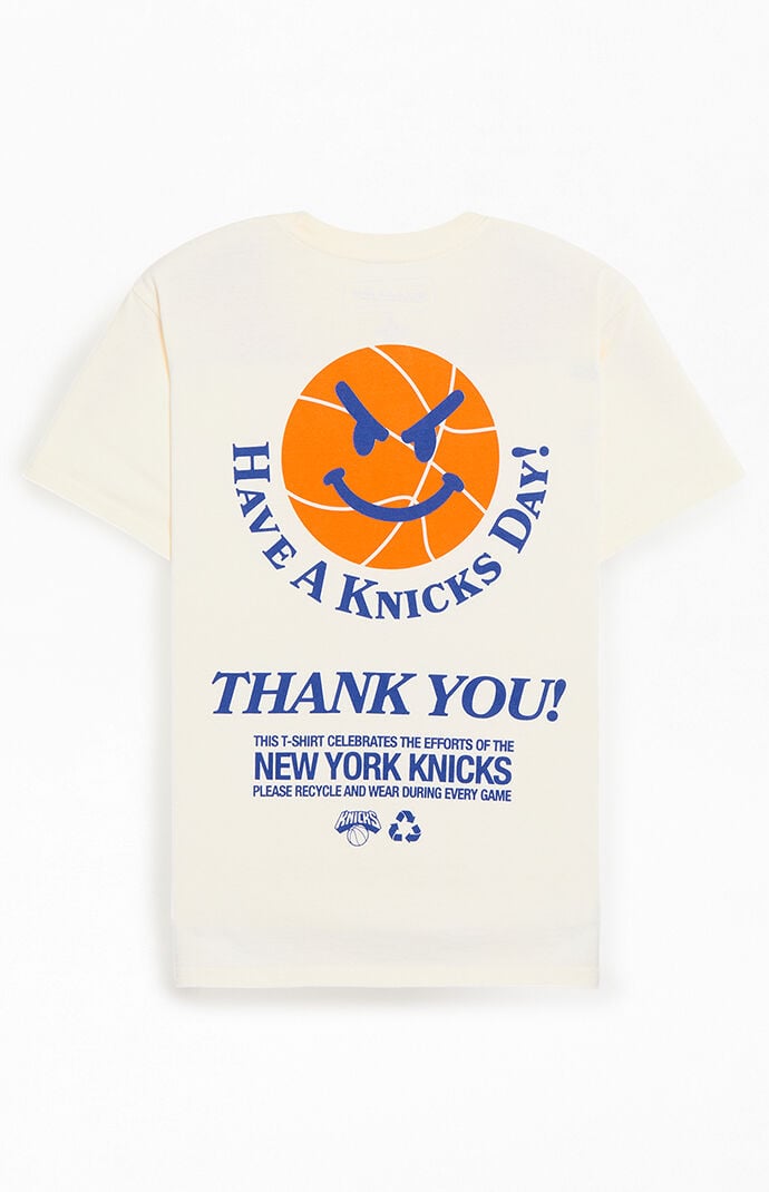 Mitchell & Ness Men's NBA Have A Knicks Day T-Shirt in Cream - Size Small