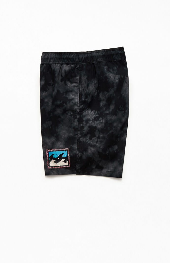 Throwback Lb Volley 18" Shorts