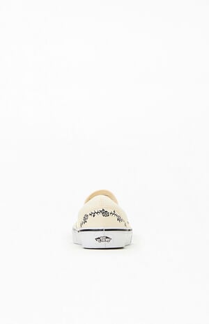 Rose & Thorn Embroidered Classic Slip-On Shoes image number 3