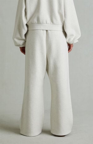 Women's Heather Oatmeal Lounge Fleece Baggy Sweatpants image number 6