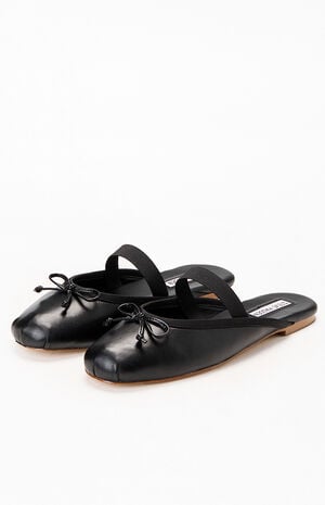 Women's Black Cutesy Ballet Flats image number 2