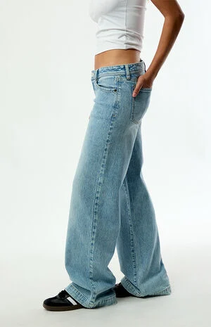 Kaia Ultimate Low Rise Baggy Jeans Stretch Light Blue image number 5