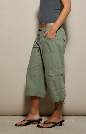 3/4 Cropped Cargo Shorts image number 3