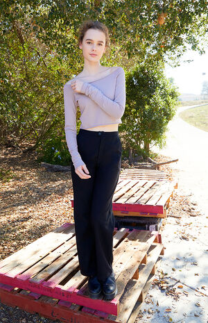 Mauve Bonnie Long Sleeve Off Shoulder Crop Top image number 4