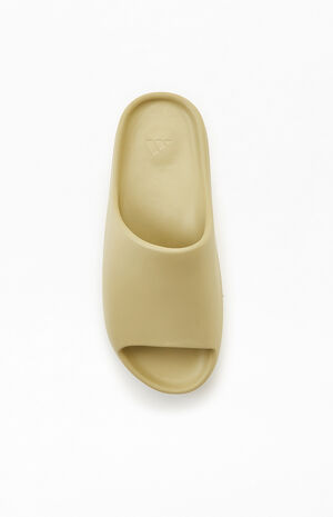 svovl Motivering Takt adidas Resin Yeezy Slides | PacSun