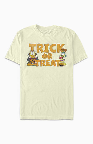 Garfield Trick Or Treat Halloween T-Shirt image number 1