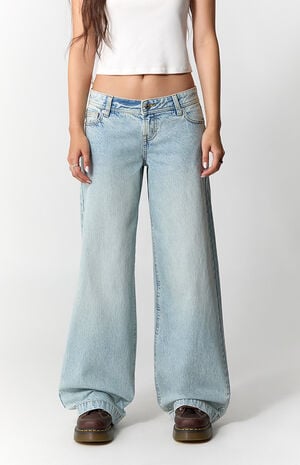 Kaia Ultimate Low Rise Baggy Jeans Light Blue Wash image number 2