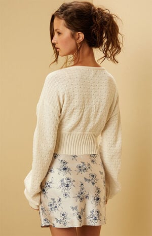 Molly V-Neck Sweater image number 4