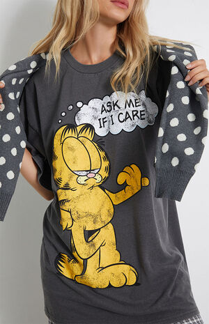 Garfield Don't Care T-Shirt image number 3