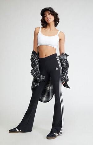 louter Op de grond Aanstellen adidas Black Adicolor Flare Leggings | PacSun