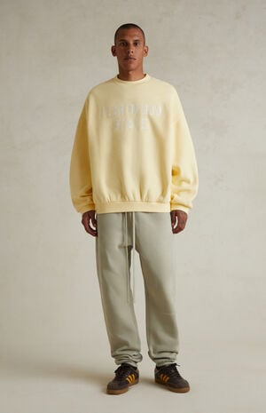 Garden Yellow '90s Fit Fleece Crew Neck Sweatshirt image number 6