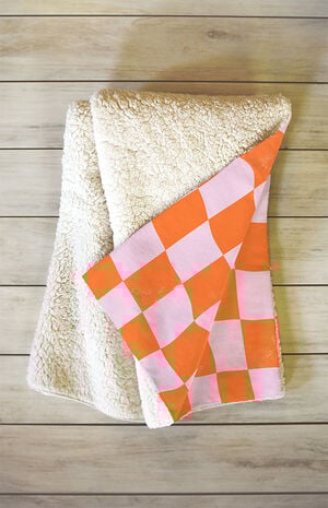 Avenie Warped Checkerboard Throw Blanket image number 2
