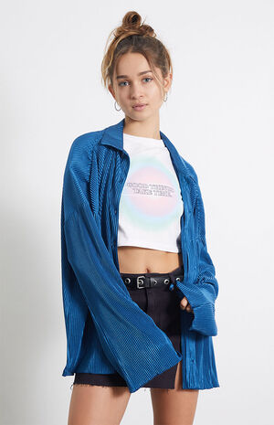 Pliss&eacute; Button Down Top image number 2