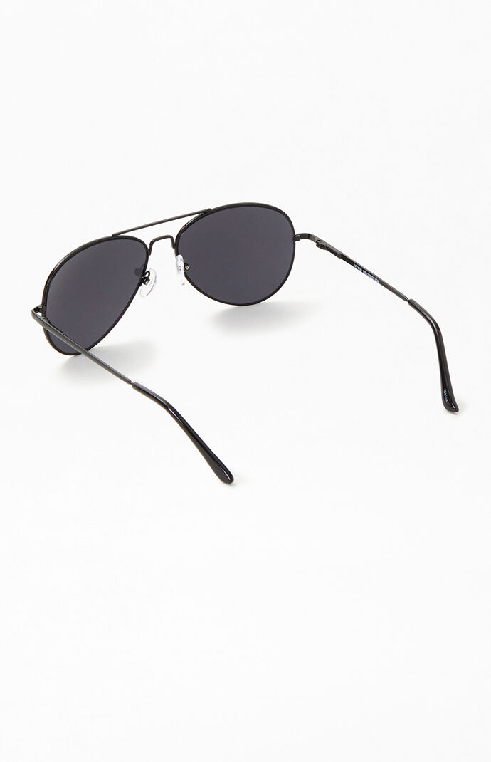 Black Metal Aviator Sunglasses