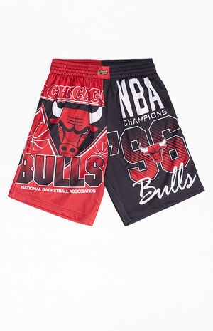 Chicago Bulls NBA Vintage Official Basketball Team Shorts. 