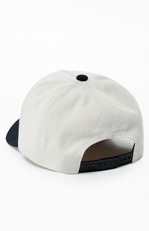 NCAA Georgia Bulldogs Pinch Snapback Hat image number 4