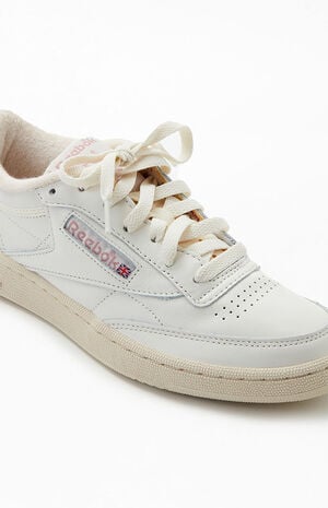 Arashigaoka skal kort Reebok White & Pink Club C 85 Shoes | PacSun