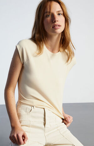 Sculpting Raglan T-Shirt image number 1