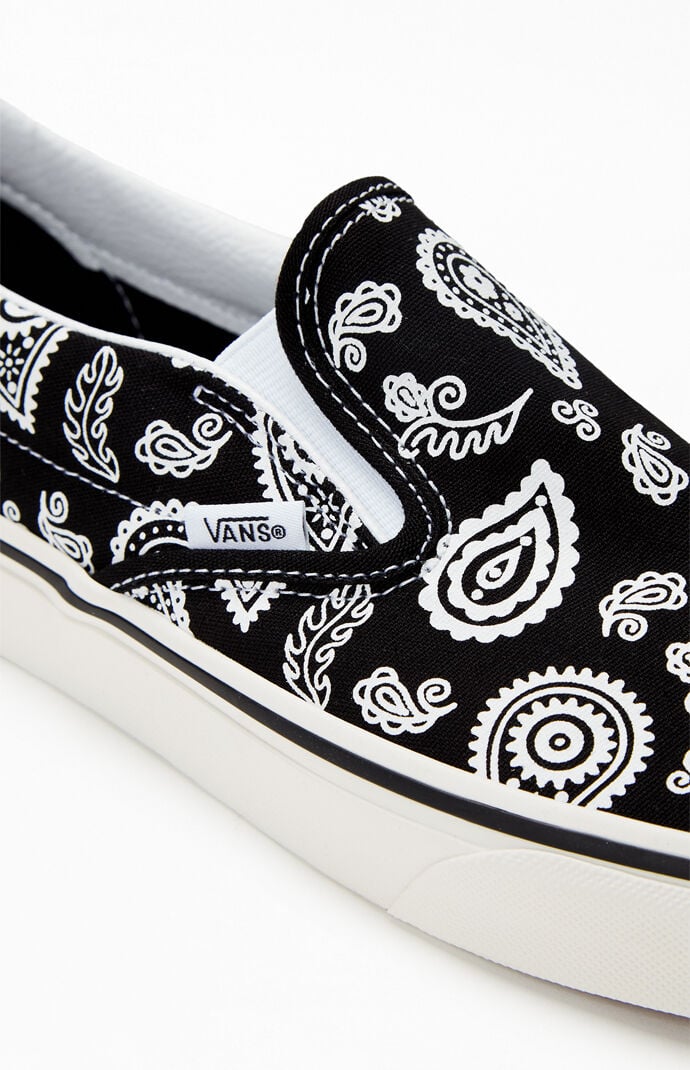 Pacsun slip on vans top