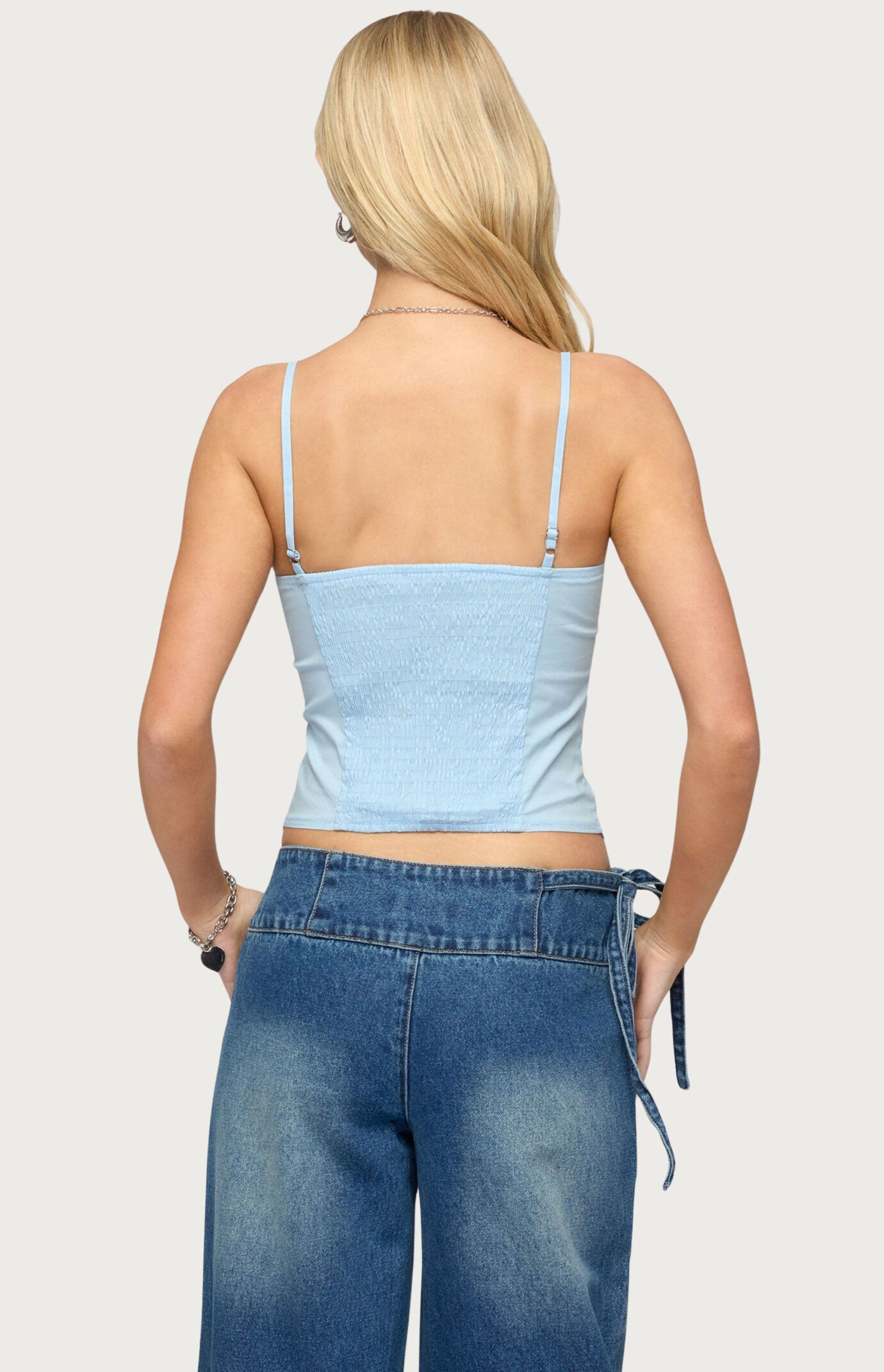 Edikted Kerah Ruffle Button Tank Top