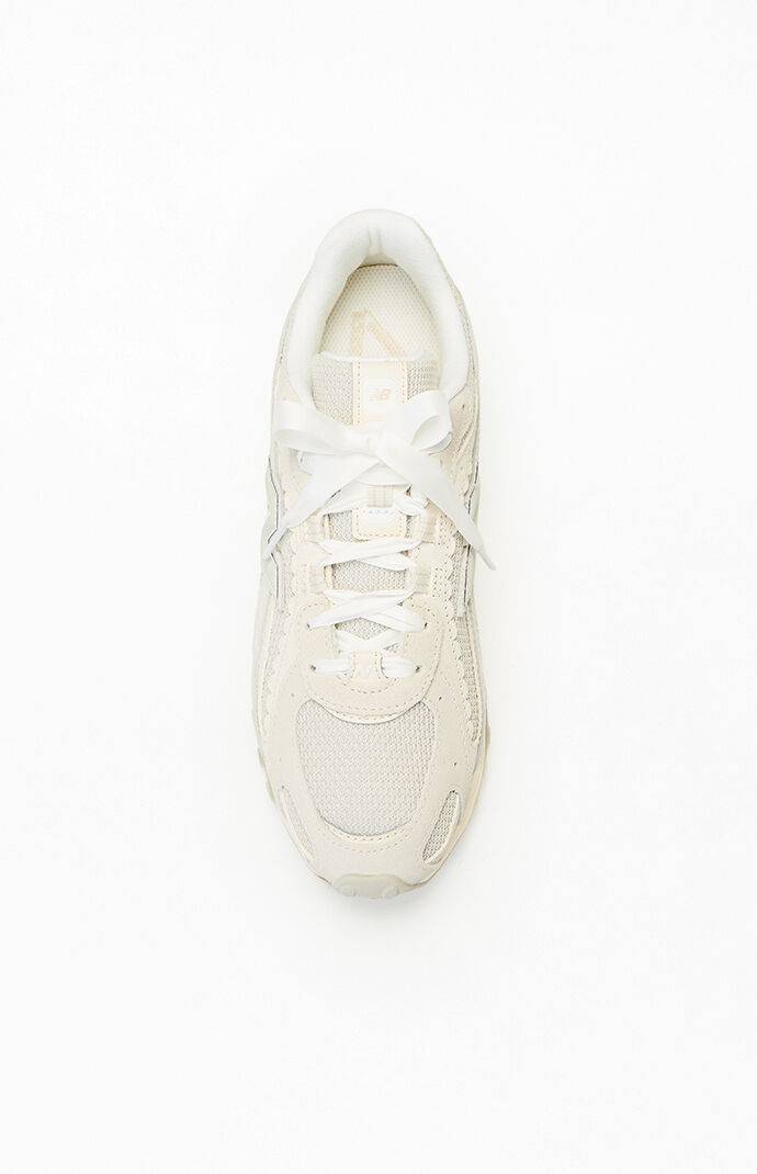 New Balance Cream 204L Sneakers