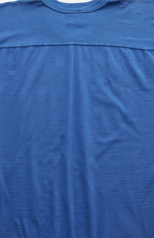 '90s World's Largest Happy Hour Texas V-neck Graphic Top image number 3