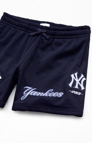 Kids NY Yankees Mesh Basketball Shorts image number 3