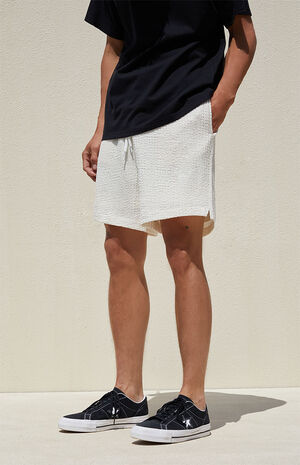 Cream Textured Shorts image number 3