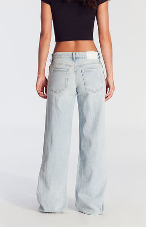 Casey Low Rise Baggy Jeans Asymmetrical Light Indigo image number 4