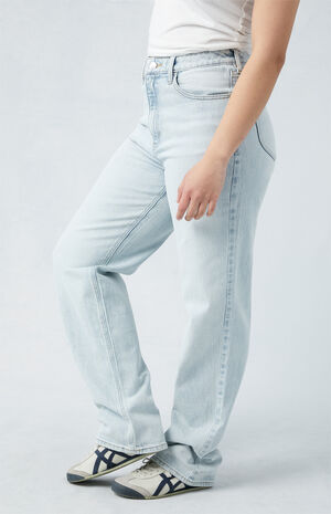Stretch Light Indigo Curve '90s Boyfriend Jeans image number 3