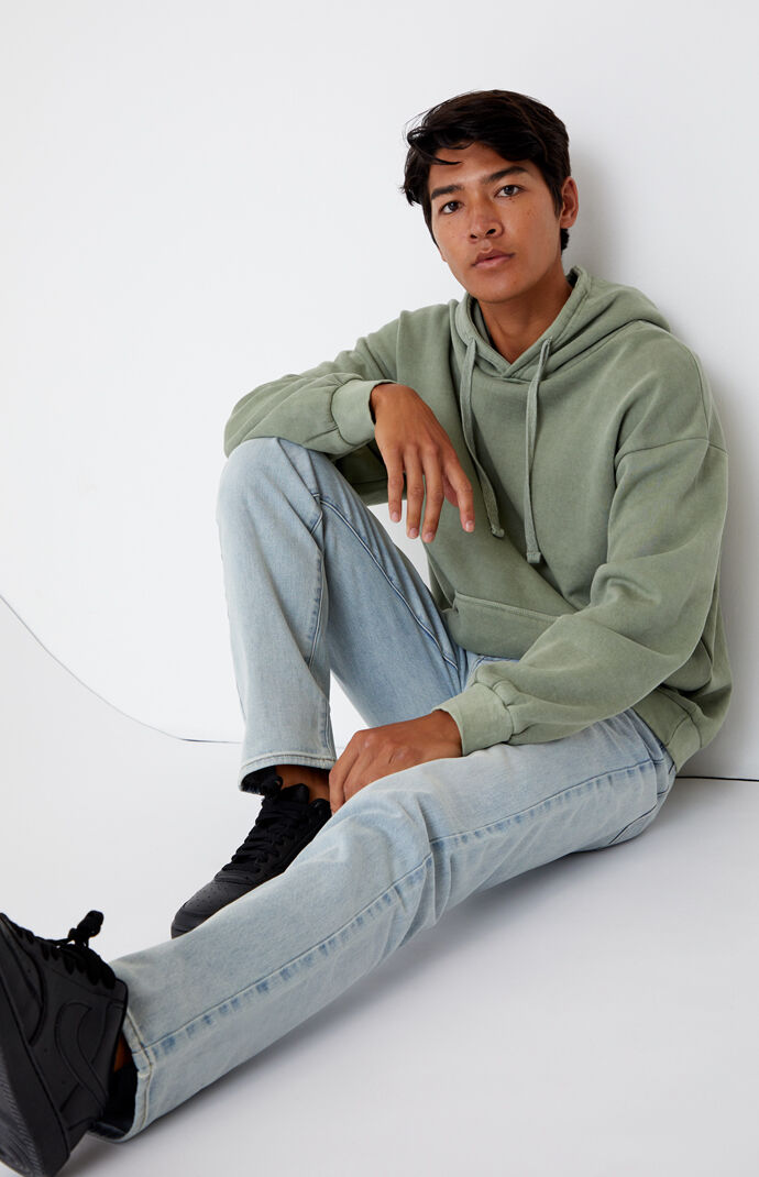 Light Straight Leg Jeans