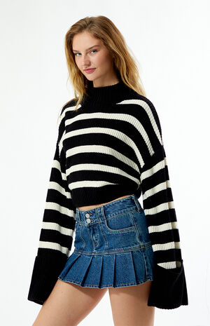 Striped Cropped Turtleneck Sweater image number 3