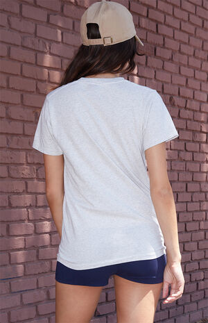 Chloe 28 T-Shirt image number 4