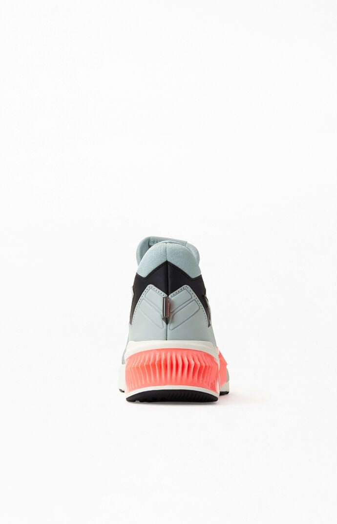 Multi Provoke XT Sneakers