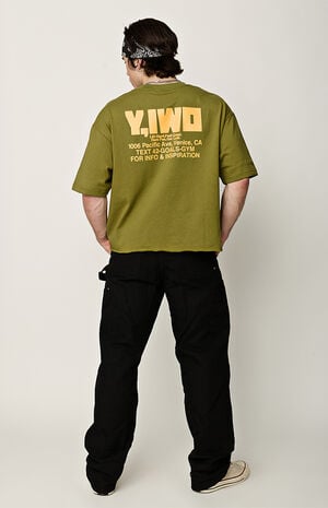 Beast Lift Cropped T-Shirt image number 4