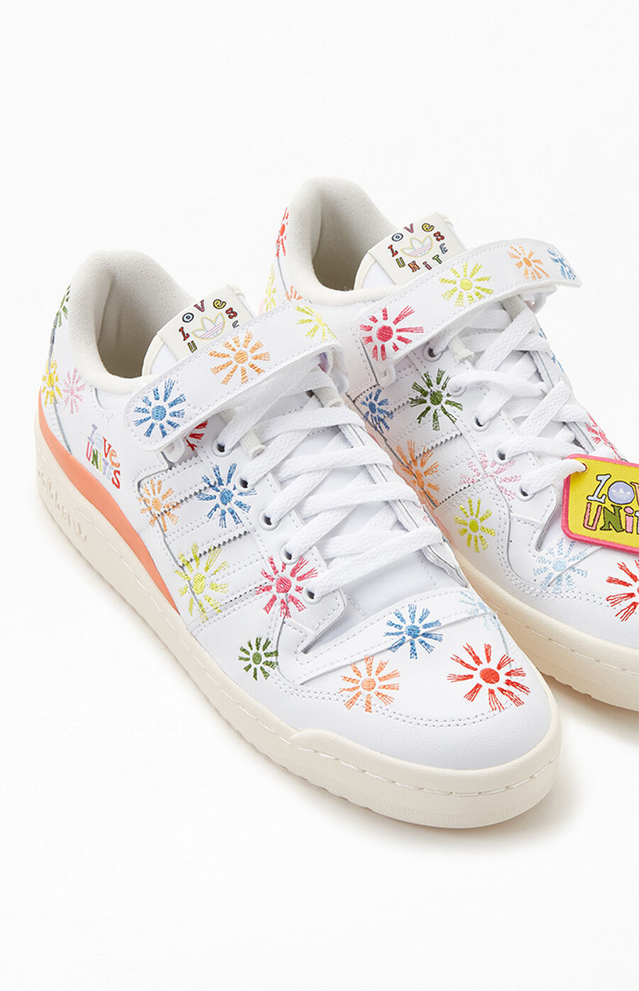 tenis adidas forum low pride love unites