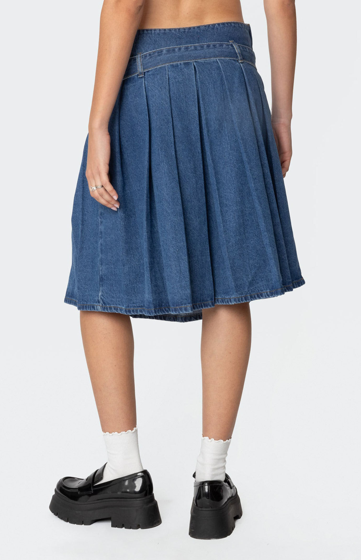 Edikted Belted Pleated Denim Midi Skirt
