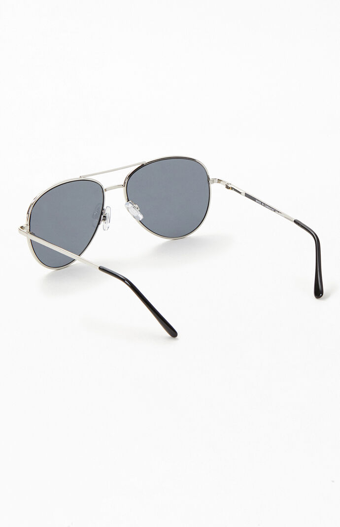 Silver Metal Aviator Sunglasses
