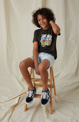 Keep Your Head Up Graphic T-Shirt image number 4