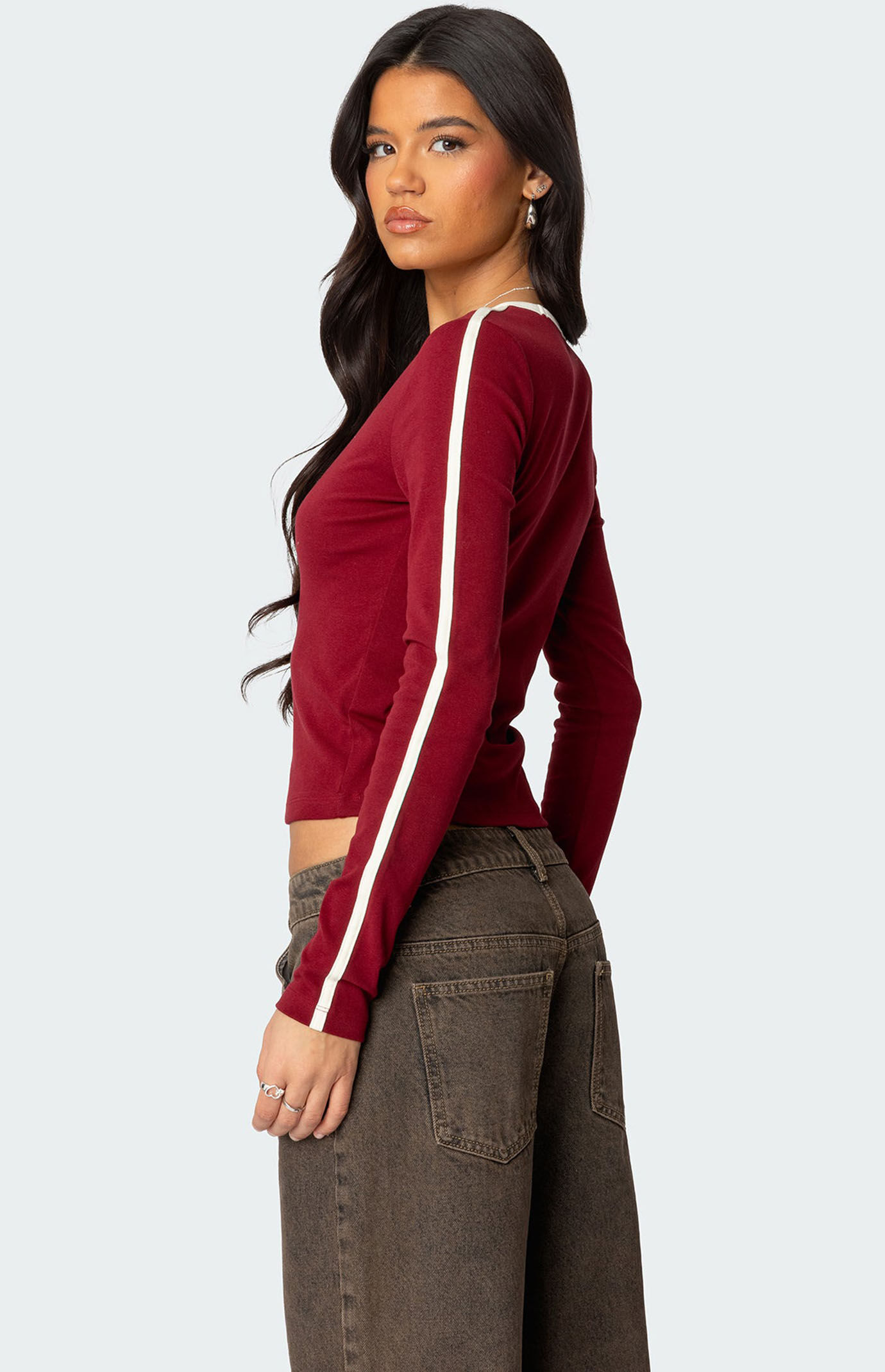 Edikted Contrast V Neck Long Sleeve T-Shirt